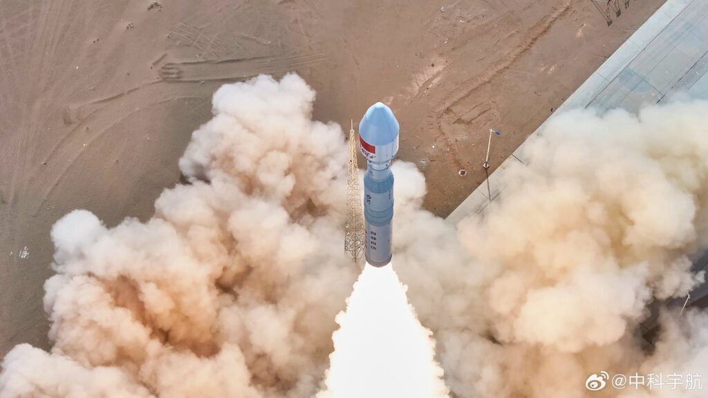 México con China lanza sus primeros satélites miniaturizados y abre una nueva era espacial