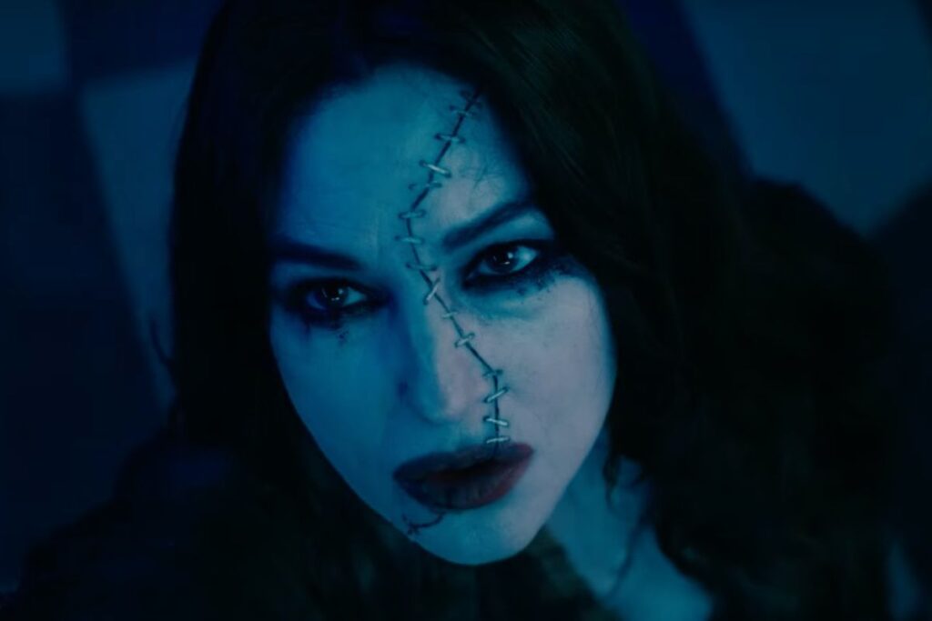 Monica Belucci en Beetlejuice