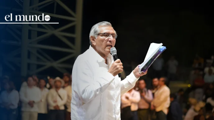 Adán Augusto recibió 79 mdp por su 'actividad profesional'