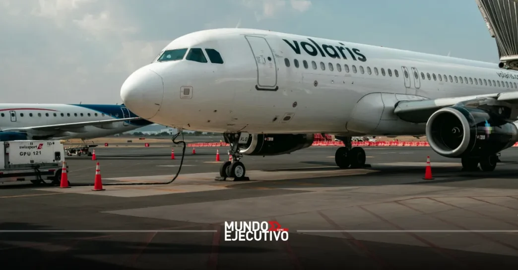 Gobierno autoriza a Volaris emplee a pilotos extranjeros pese a violar la Constitución
