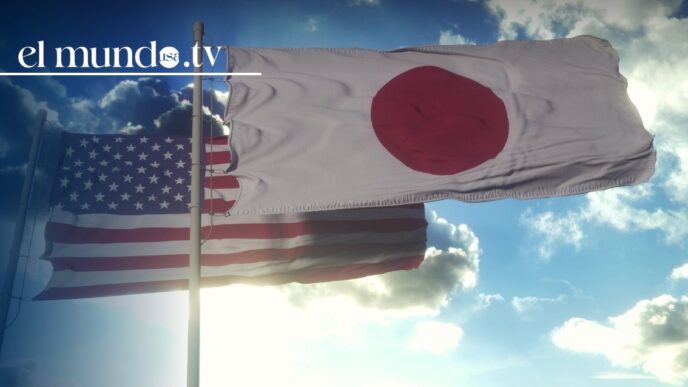 Japan and the United States strengthen their military alliance in the face of pressure from China
