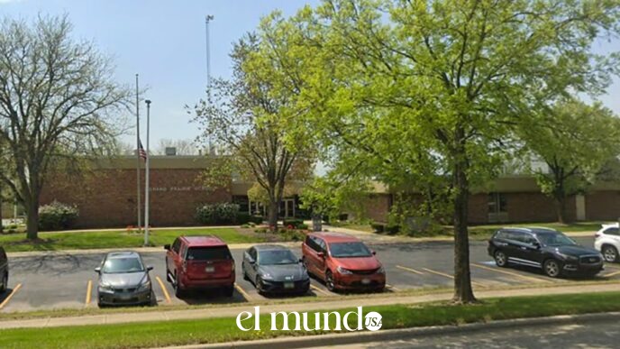Relative Tackles Armed Child, Prevents Shooting at Illinois Elementary School