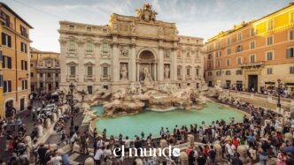 New Zealand Tourist Fined and Banned After Diving Into Rome's Trevi Fountain