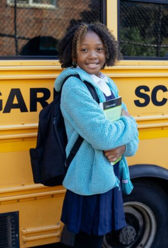 Elizabeth Banks to Star as Ms. Frizzle in Live-Action Magic School Bus Film